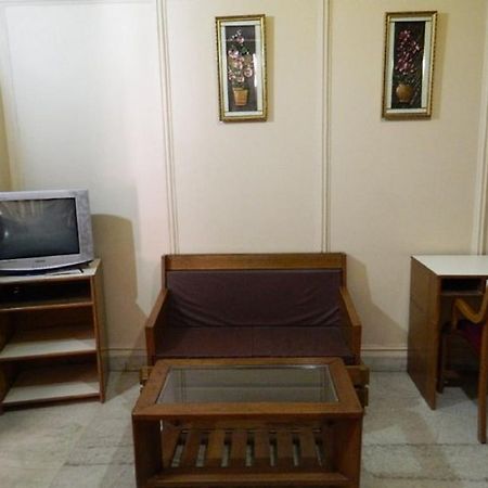 Viraaj Guest House โนอิดา ภายนอก รูปภาพ