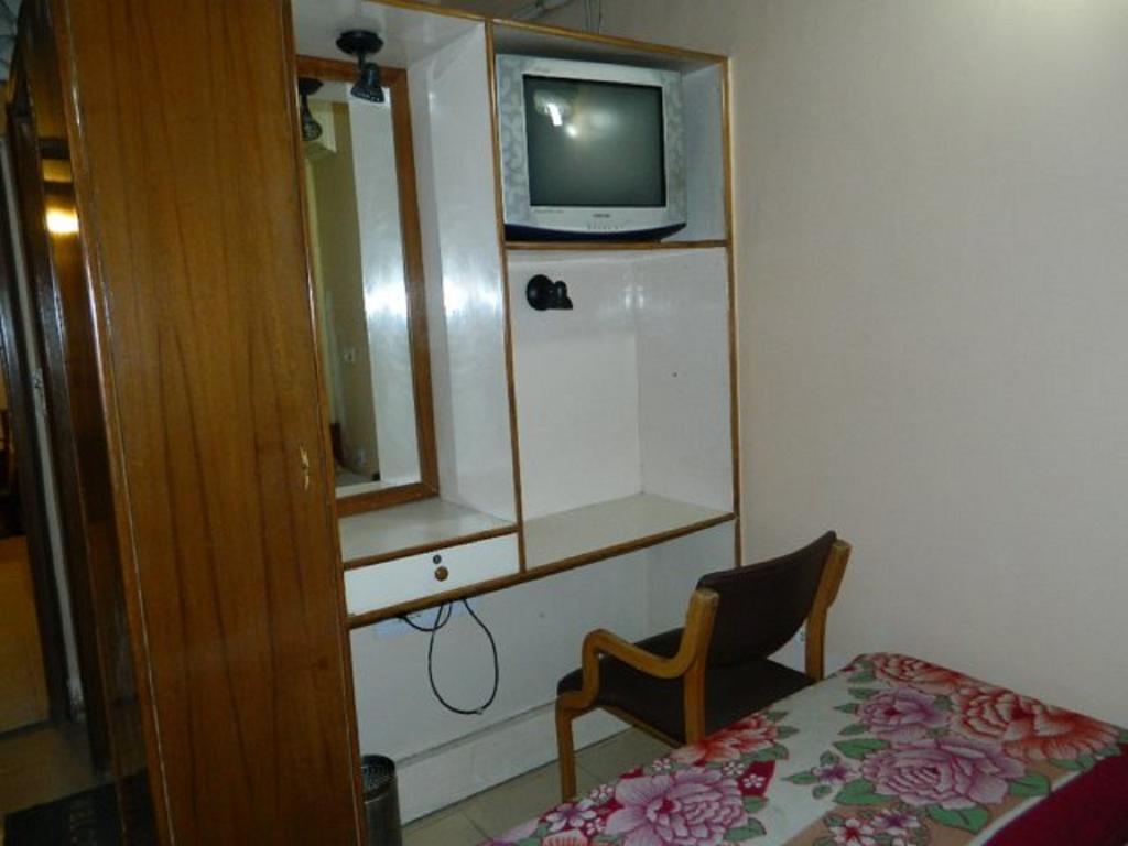 Viraaj Guest House โนอิดา ภายนอก รูปภาพ